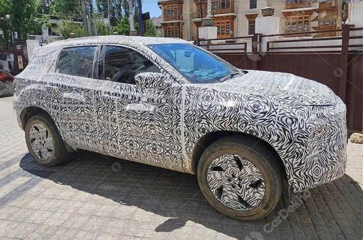 20240619100515 Harrier EV 1 Tata Harrier EV with production-spec alloy wheels spotted