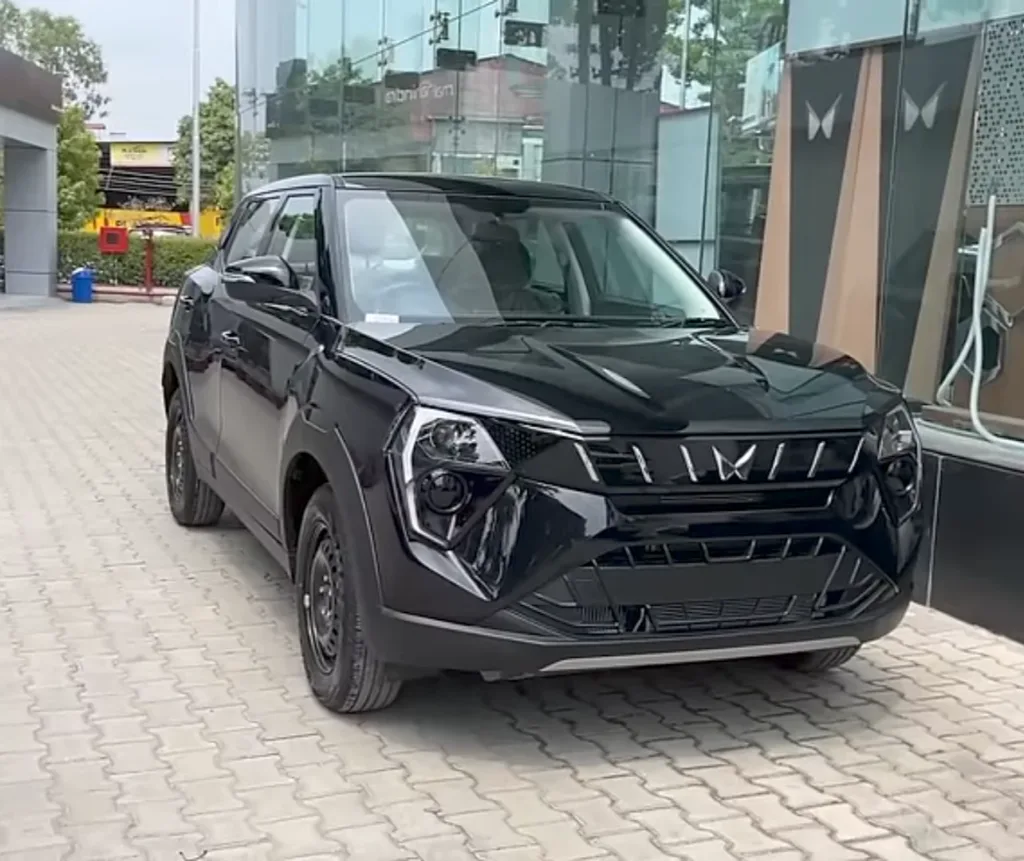 Mahindra XUV 3XO EV Spy Shots