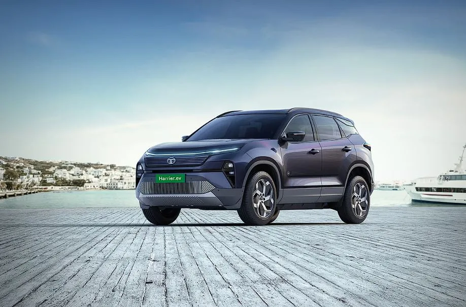 BYD Atto 3 vs. Harrier EV: A Quick Comparison on Range, Features, and More