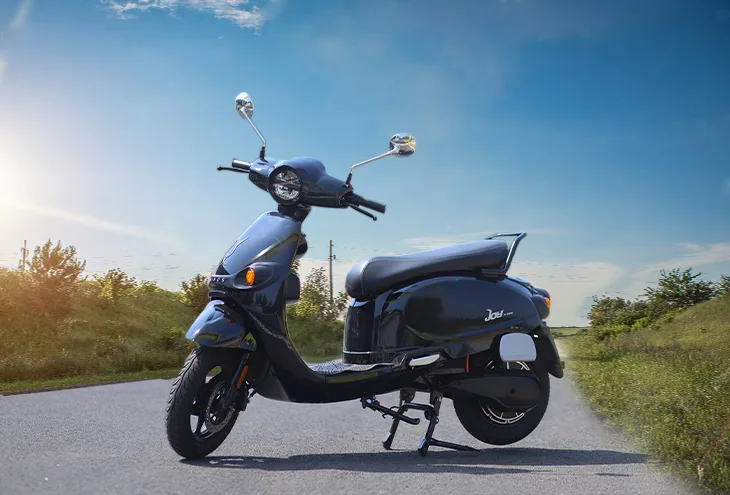 Delhi to Go All Electric: No Petrol Two-Wheelers by 2026