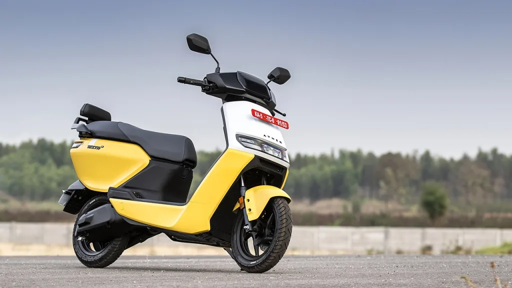 rizta right front three quarter Honda QC1 vs Ather Rizta S: Best Budget EV Scooter?