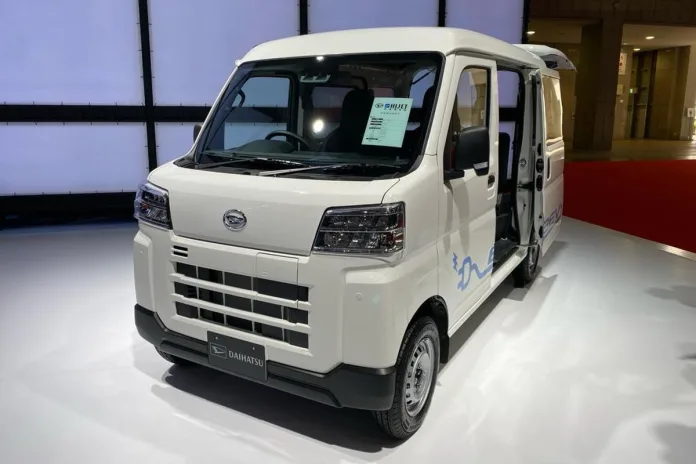 Get Ready for Suzuki-Toyota’s 200 Km Range Electric Van, Coming in 2025