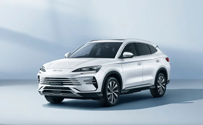 BYD Sealion 06 electric SUV breaks cover with stunning design, dual powertrain options, and impressive specs. Discover everything about this new contender.