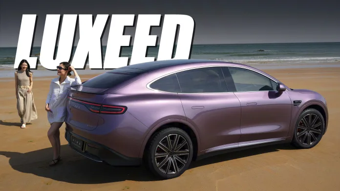 Huawei and Chery's Luxeed R7 electric vehicle range with an unprecedented 1,627 km range and cutting-edge technology at a competitive price point.