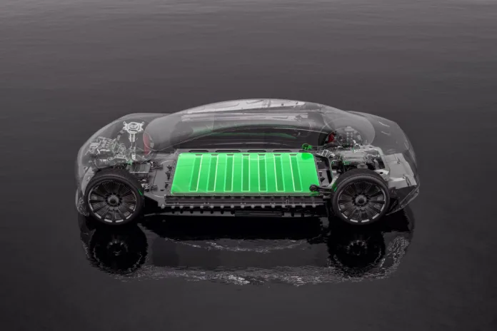 Discover 7 proven strategies to maintain your EV battery performance, extend range, and maintain performance during intense summer heat.