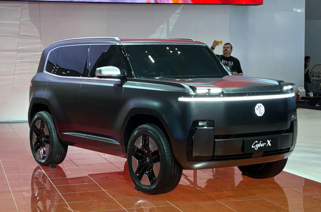 mg cyberx shanghai motor show front quarter MG Cyber X: A New Electric SUV for the City