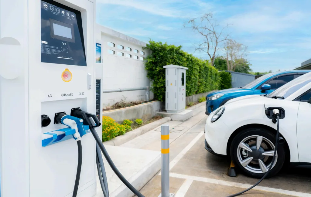 Delhi Government to Revise EV Transition Policy: Major Changes Coming in 2025 Cleaner roads, smarter tech, and 20,000 potential jobs — Delhi’s EV plan is picking up speed