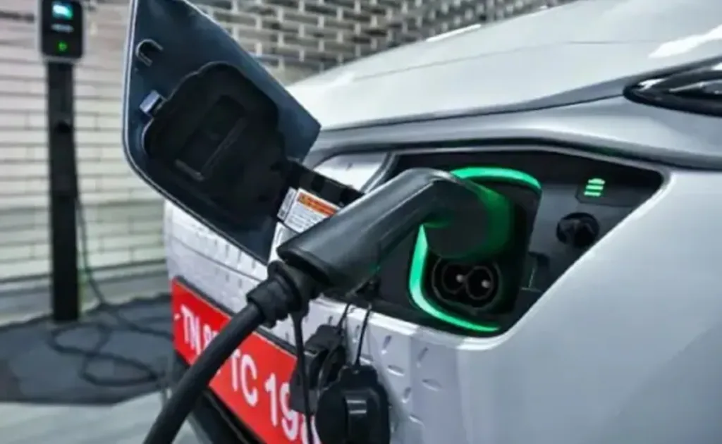 Delhi Government to Revise EV Transition Policy: Major Changes Coming in 2025 Delhi Govt Says Yes to 3-Month EV Policy Extension, Power Subsidy Continues