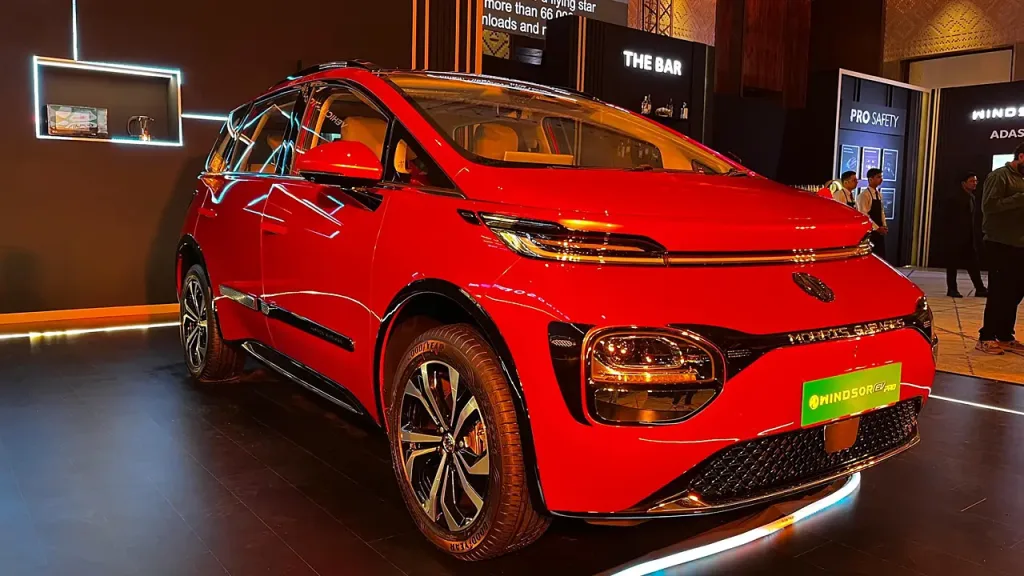 MG Windsor Pro Gets a Massive Start with 8,000 Bookings in Just 24 Hours – New Prices Announced MG Windsor Pro Bookings Soar to 8,000 in Just 24 Hours: What Makes It a Game-Changer?