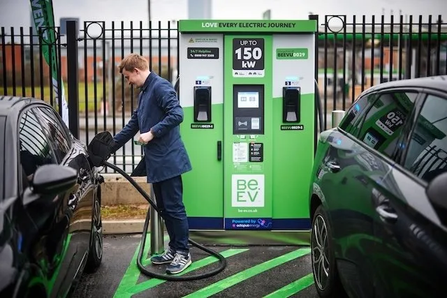 Ultra-Rapid Charging: Powering the Future of EV Mobility