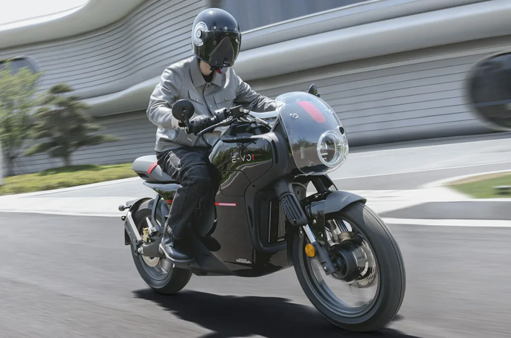 20250529030050 Honda E VO rolling shot 1 Honda EV O debuts first EV bike: All We Know