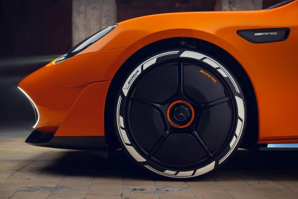 Mercedes-AMG GT XX Concept: 1,360 BHP Electric Supercar Breaks All Speed Barriers Mercedes-AMG GT XX Concept: 1,360 BHP Electric Supercar Breaks All Speed Barriers