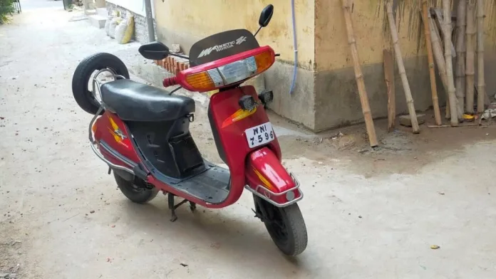 Kinetic DX Electric Scooter