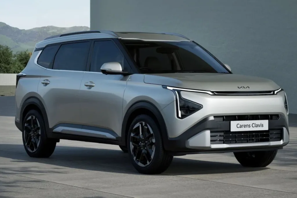 Kia carens clavis ev 1