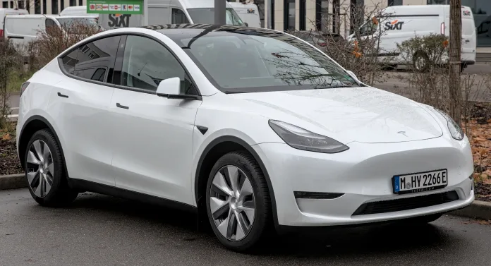 Tesla model y 1x7a6211