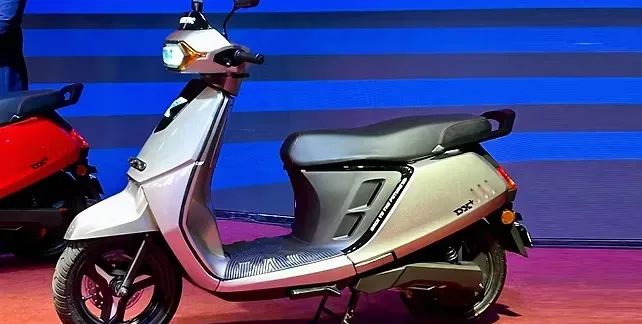 Kinetic DX Electric Scooter