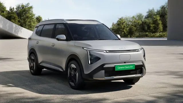 Kia Carens Clavis EV Launched: India's First 7-Seater Electric MPV Image