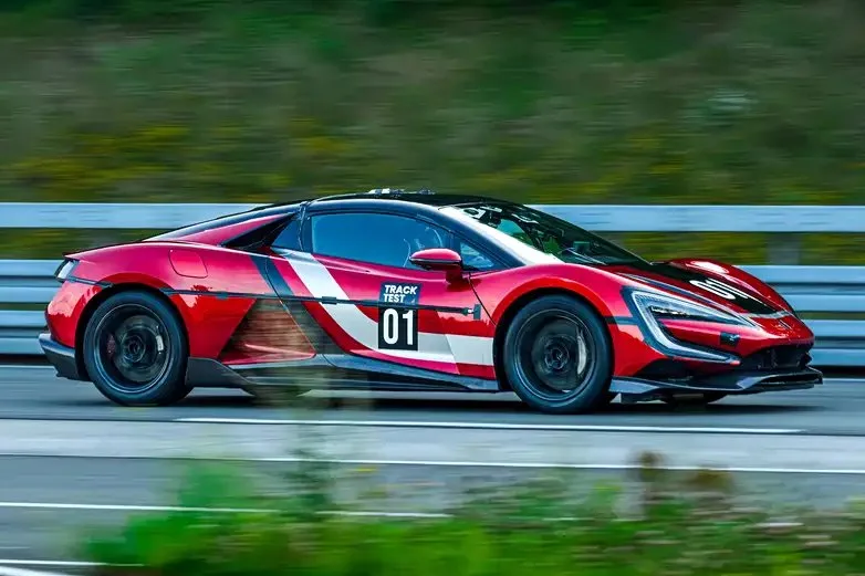 Yangwang U9 Track Edition Shatters EV Speed Records at 472.41 km/h