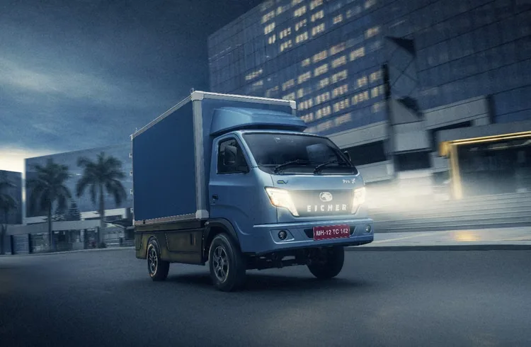 1000 Electric Trucks Deployed: Historic World EV Day 2025 Deal 1000 Electric Trucks Deployed: Historic World EV Day 2025 Deal