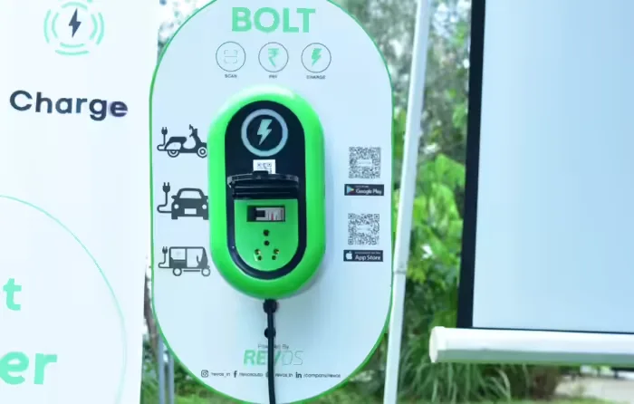 Bolt.Earth Hits 100,000 EV Chargers: India's Charging Revolution