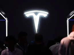 Tesla Growth Stalls: Investors Bet on AI Future Instead