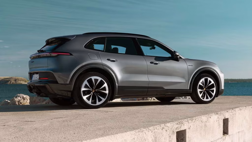 Porsche Cayenne Electric India: 850kW Beast at ₹1.76 Crore Porsche Cayenne Electric India: 850kW Beast at ₹1.76 Crore