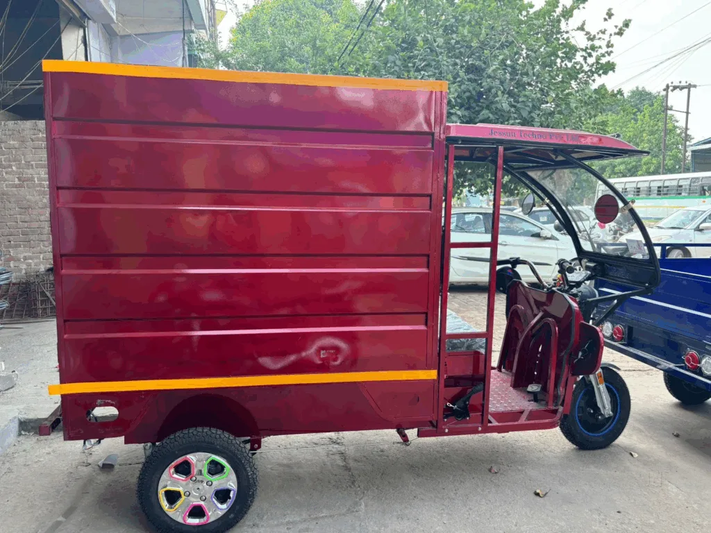 E-Rickshaw Tows ₹15 Lakh EV Car: Viral Alwar Incident image 23 E-Rickshaw Tows ₹15 Lakh EV Car: Viral Alwar Incident